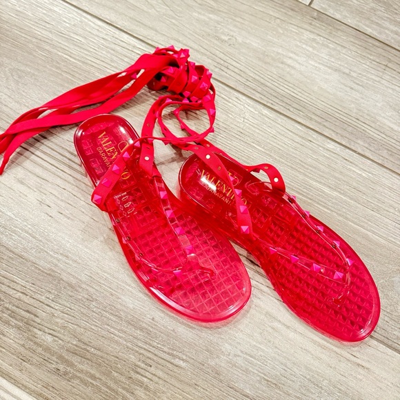 VALENTINO Rockstud PVC Laced Thong Sandals Hot Pink - Picture 4 of 12